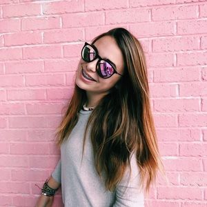 Meet your Posher, Ella